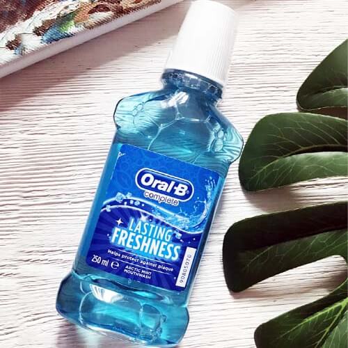 دهانشویه نعنایی اورال بی Oral B مدل Lasting Freshness حجم 250 میلی